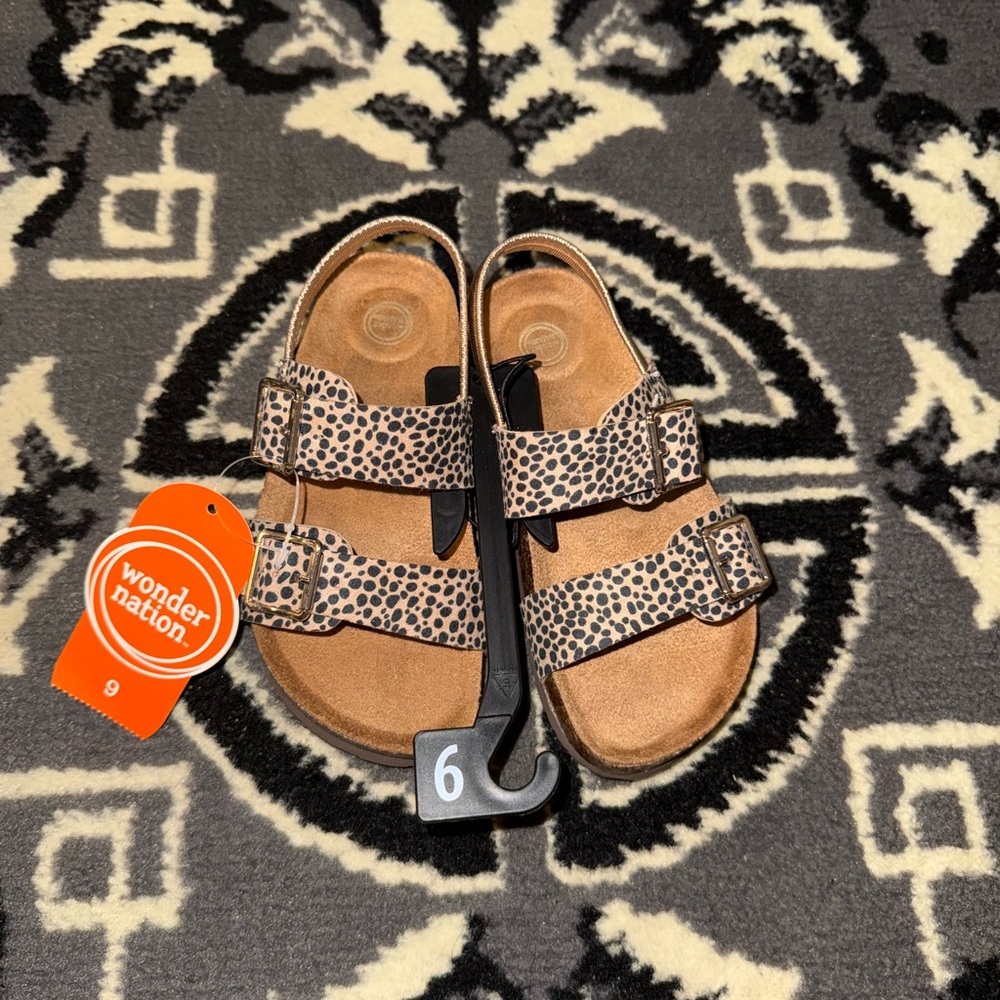 Chic Leopard Print Kids Sandals